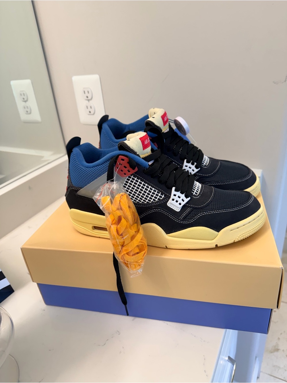 Jordan 4 Union LA off noir size 10.5 NIB